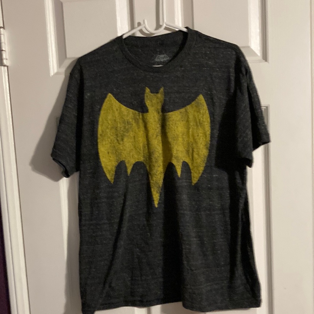 Gray Batman Logo T Shirt Crew Neck, Size L